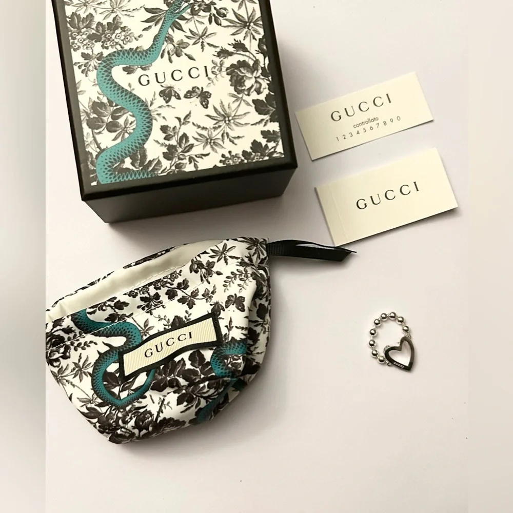 Gucci Sterling Silver Open Heart Ring Size 6 New with Box & Dust Bag